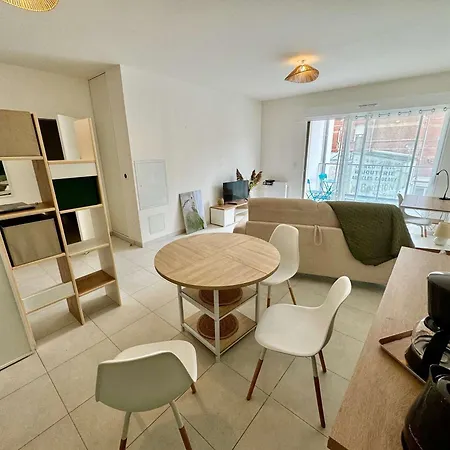 Appartement Studio neuf avec balcon, à 400m de la plage, parking privé, centre de Berck-sur-Mer - FR-1-674-49